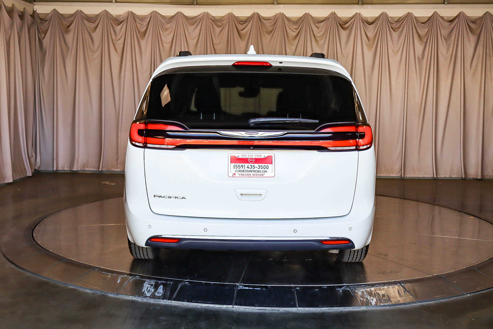 2022 Chrysler Pacifica Touring L 3