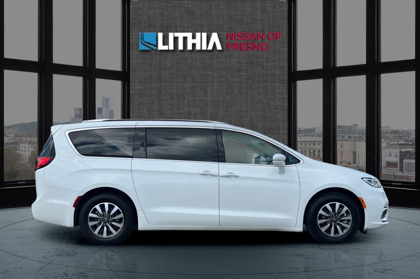Used 2021 Chrysler Pacifica Hybrid Touring L