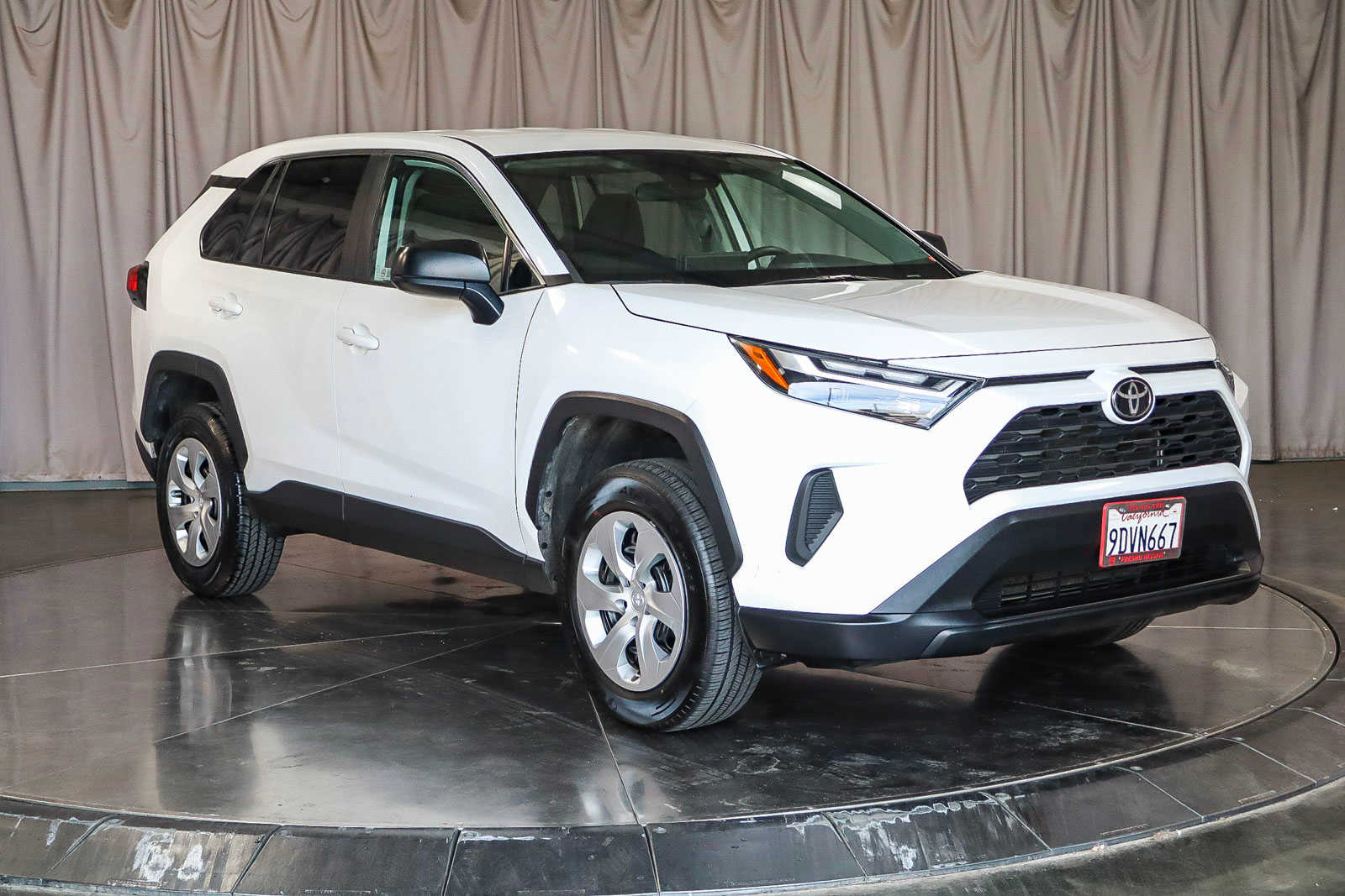 2023 Toyota RAV4 LE 5