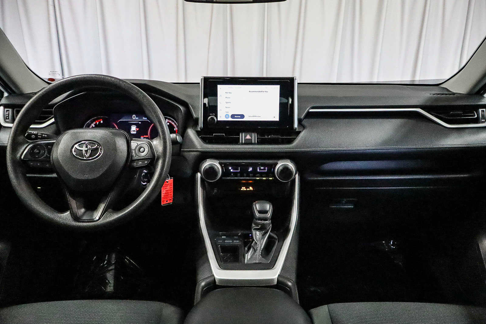 2023 Toyota RAV4 LE 12