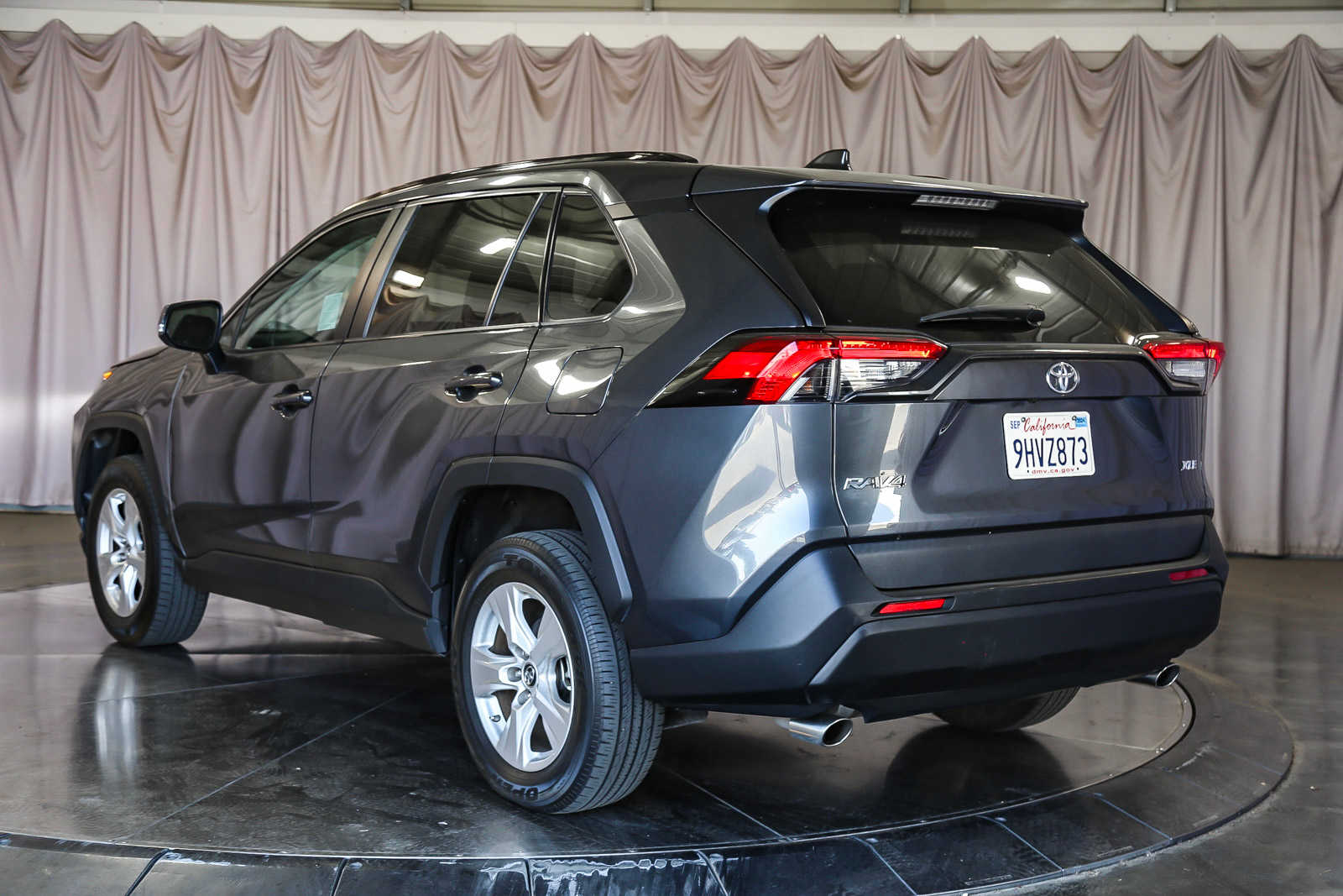 2019 Toyota RAV4 XLE 2