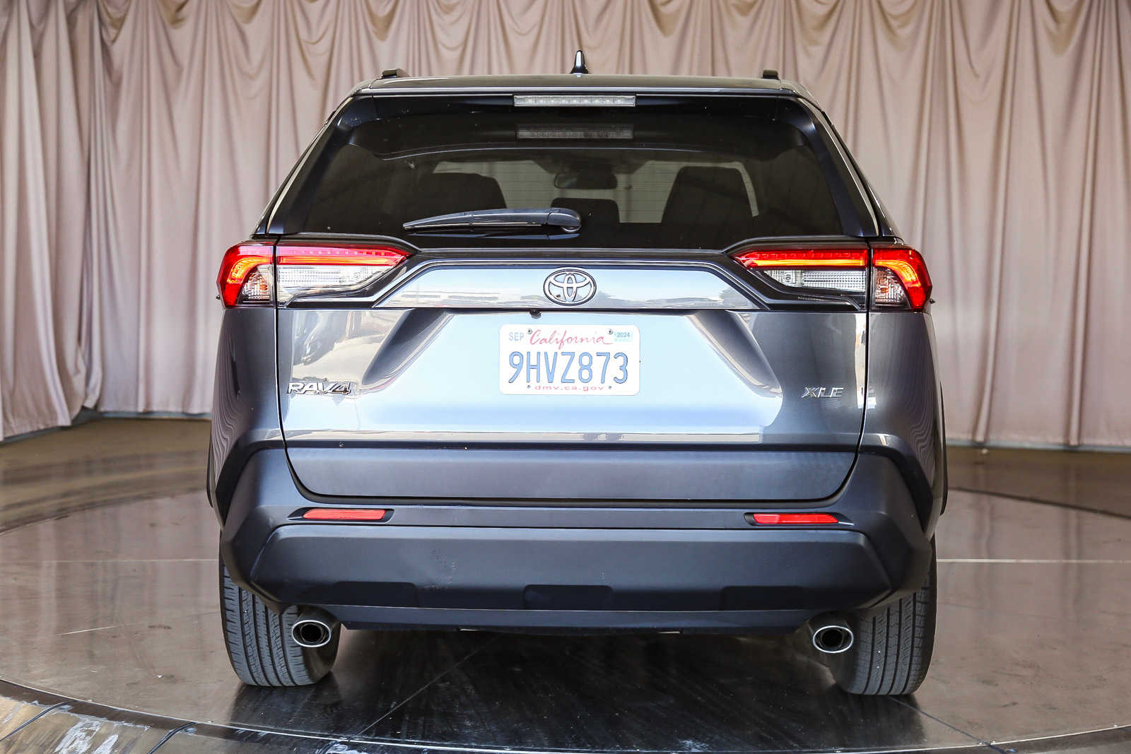 2019 Toyota RAV4 XLE 3