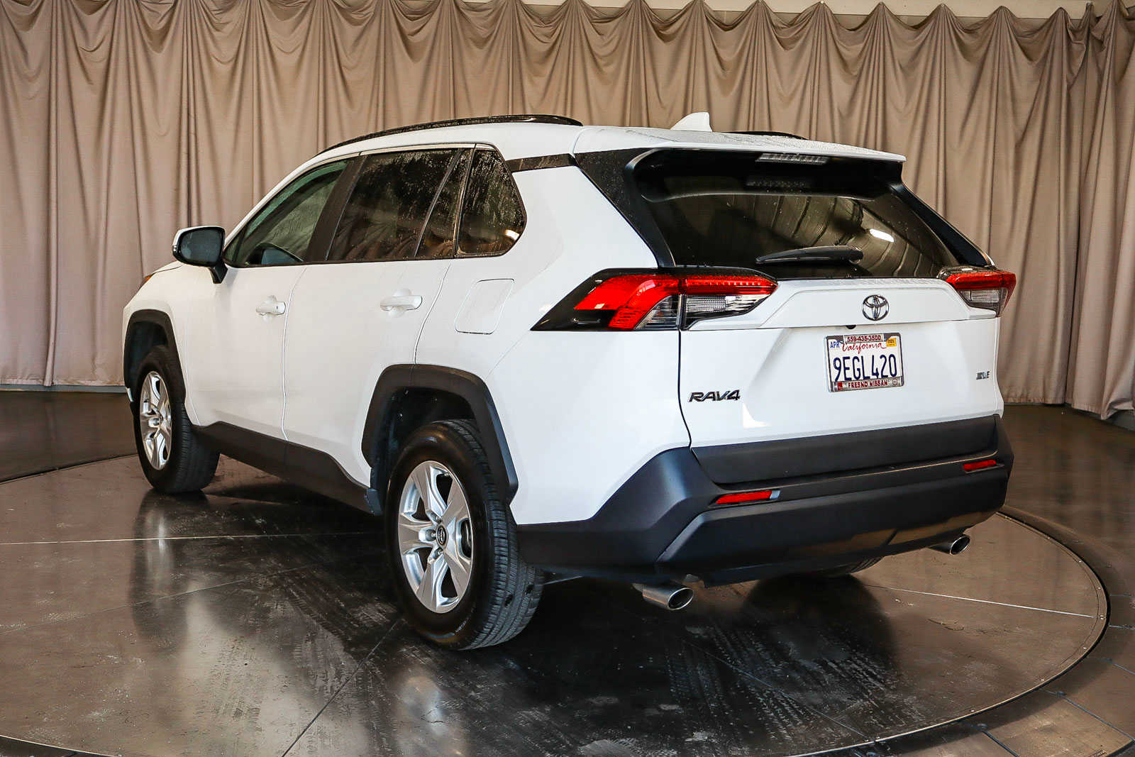 2019 Toyota RAV4 XLE 2