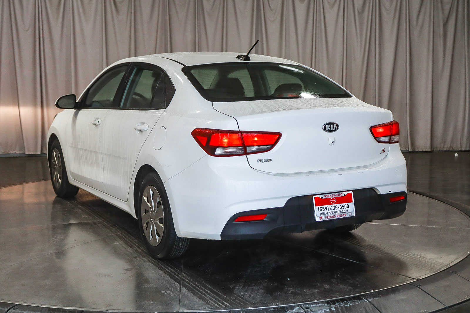 Used 2020 Kia RIO S with VIN 3KPA24AD8LE273867 for sale in Fresno, CA