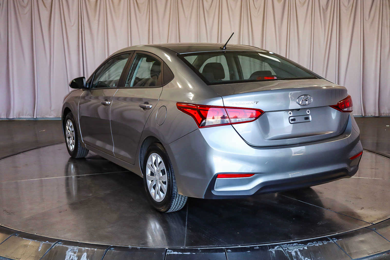 2021 Hyundai Accent SE 2