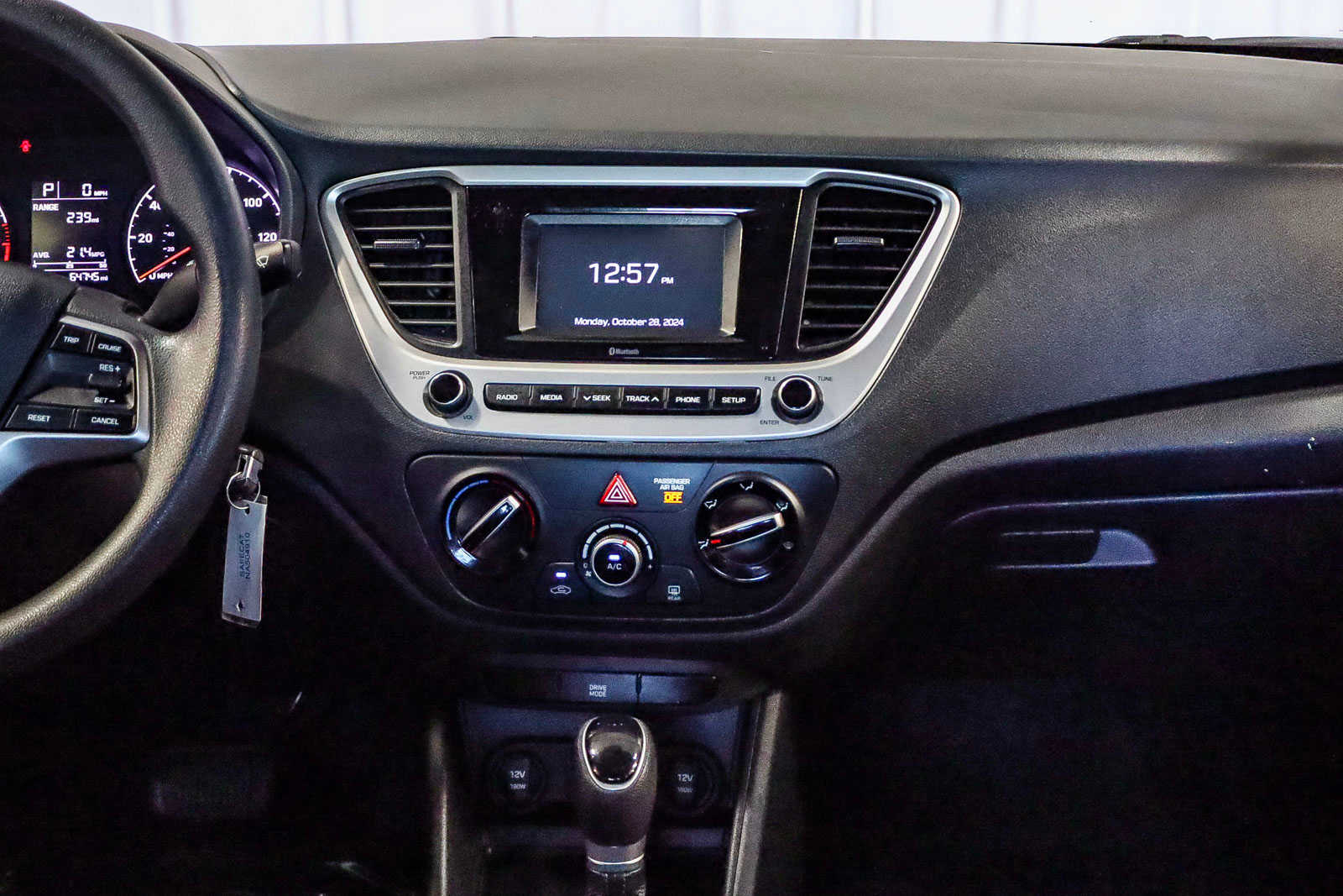 2021 Hyundai Accent SE 13