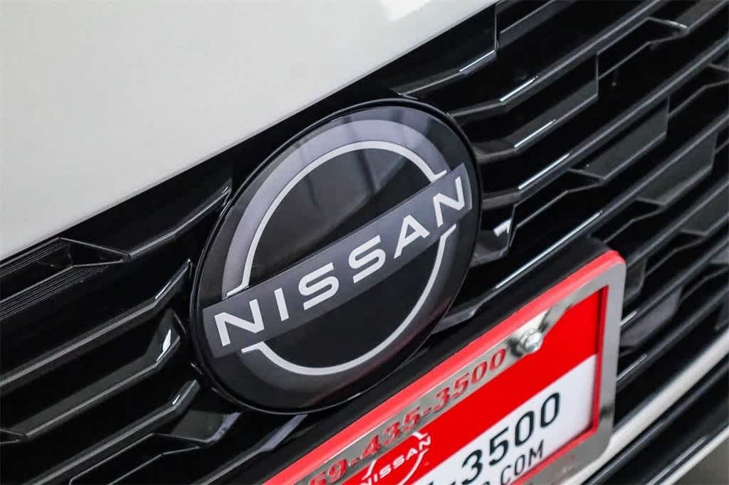 New 2025 Nissan Sentra SR New 2025 Nissan Sentra SR