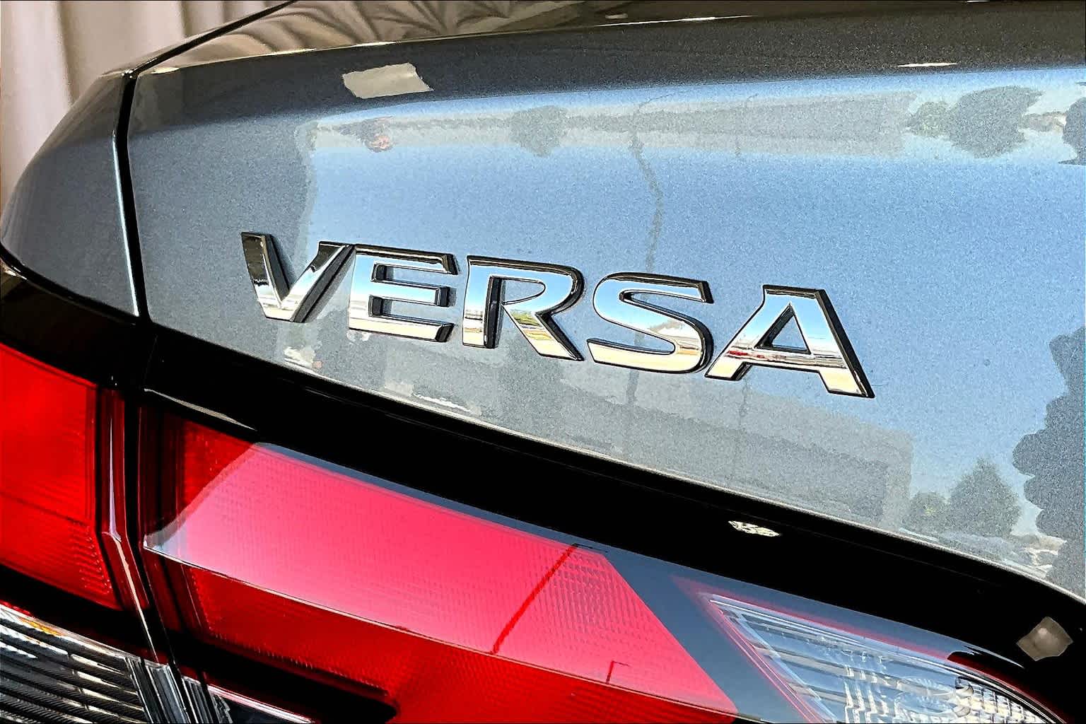 2024 Nissan Versa S 7