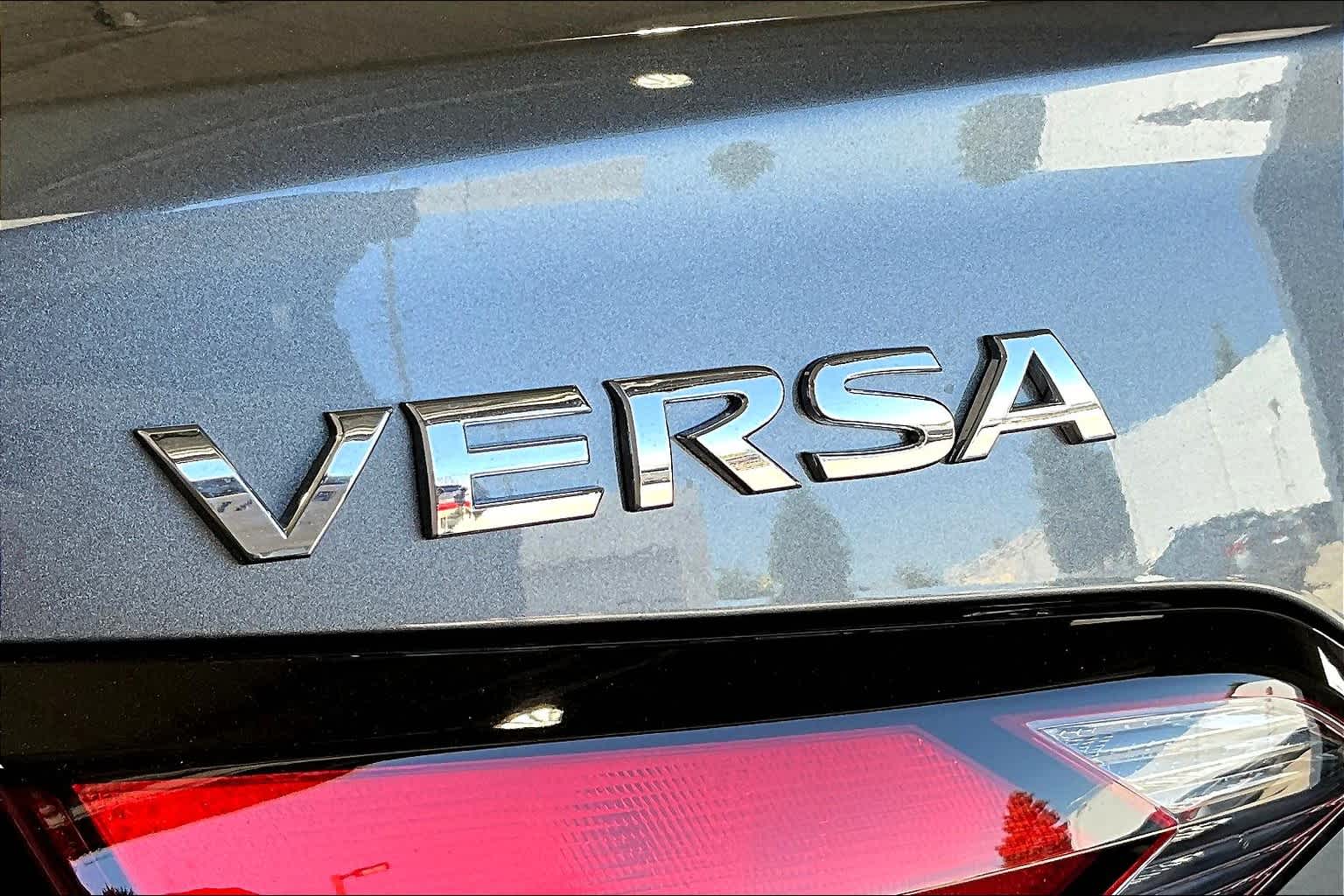 2024 Nissan Versa S 7