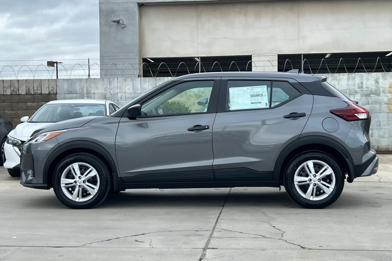 New 2025 Nissan Kicks Play S New 2025 Nissan Kicks Play S