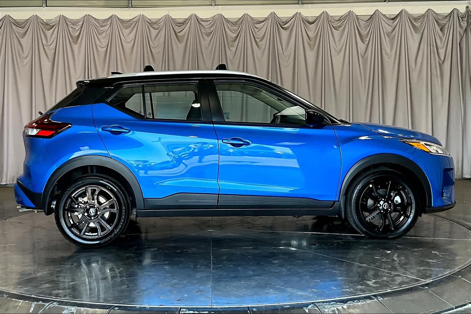 2024 Nissan Kicks SV 23