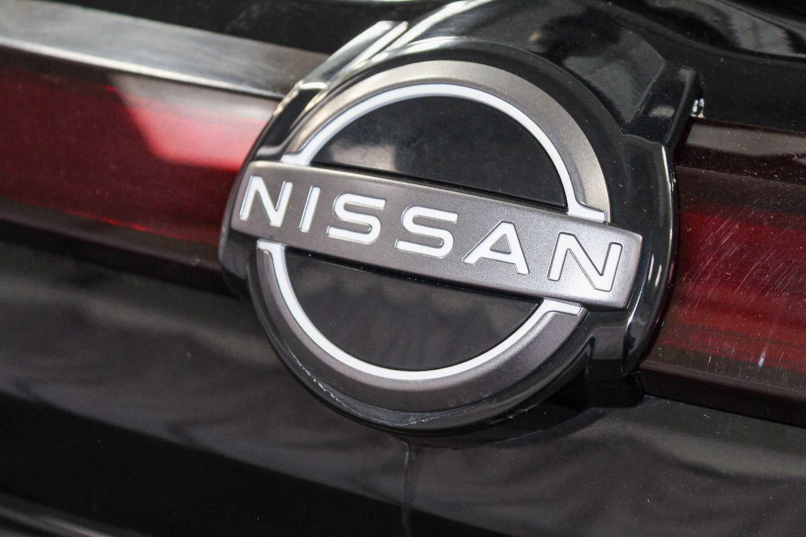 2022 Nissan Kicks SV 12