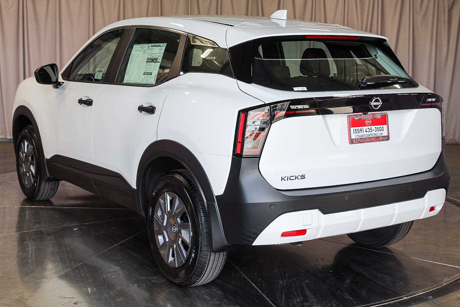 2025 Nissan Kicks S 2