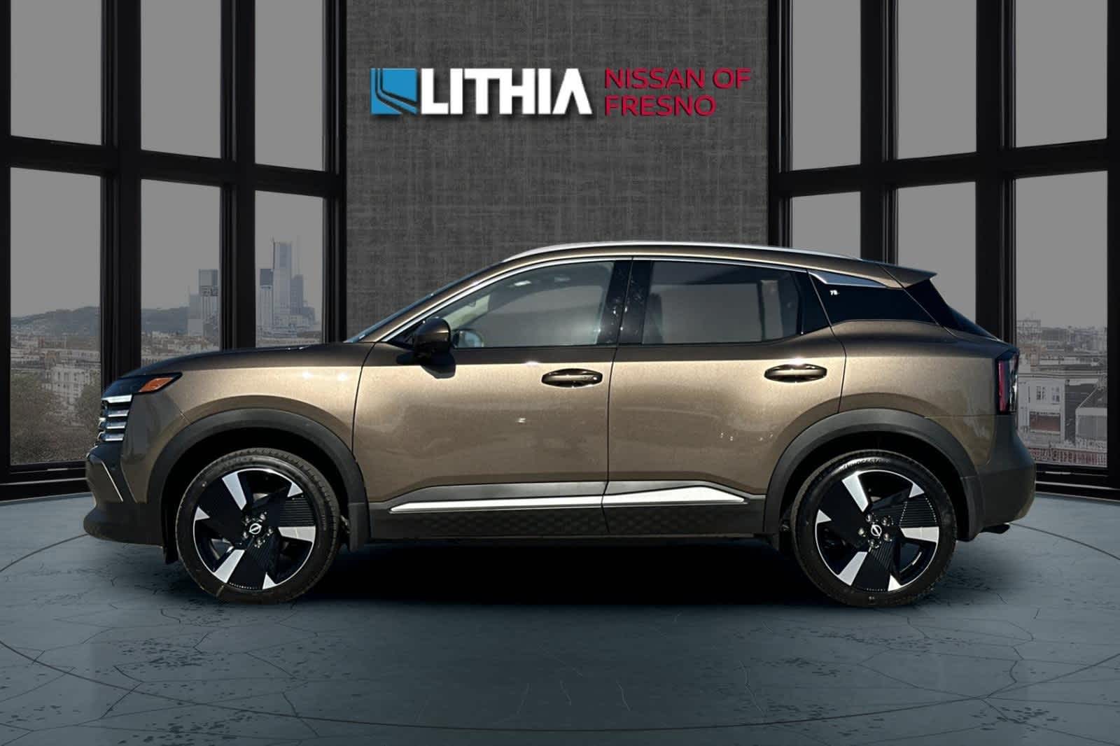 New 2025 Nissan Kicks SR