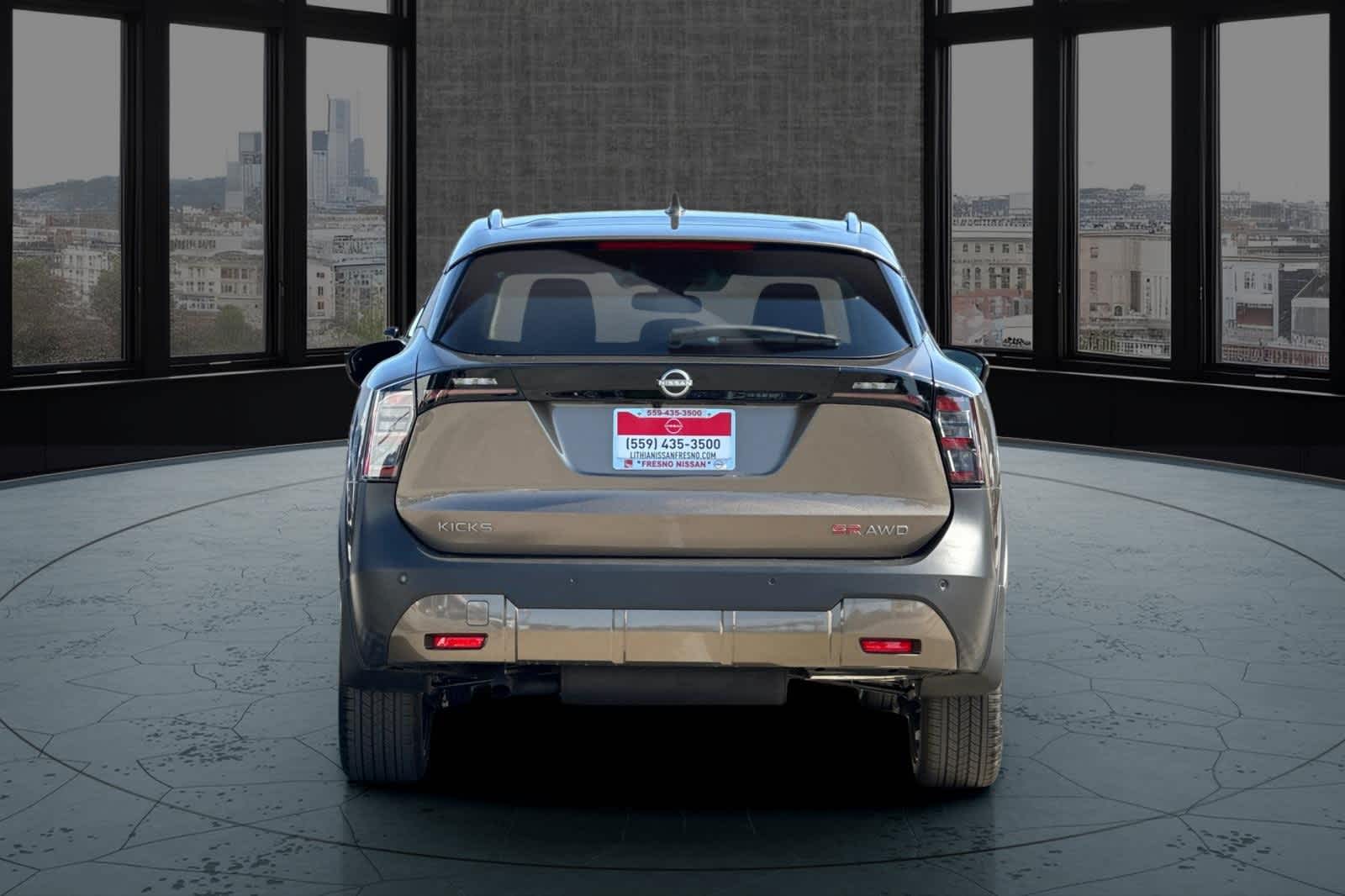 New 2025 Nissan Kicks SR