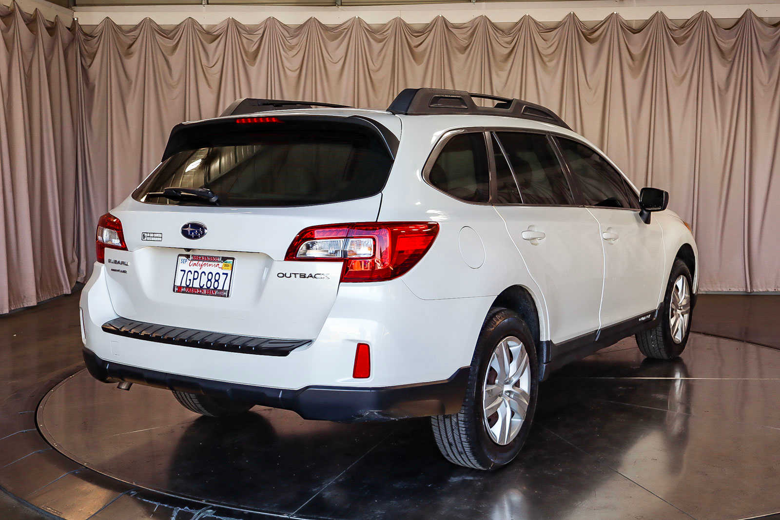 2015 Subaru Outback 2.5i 4