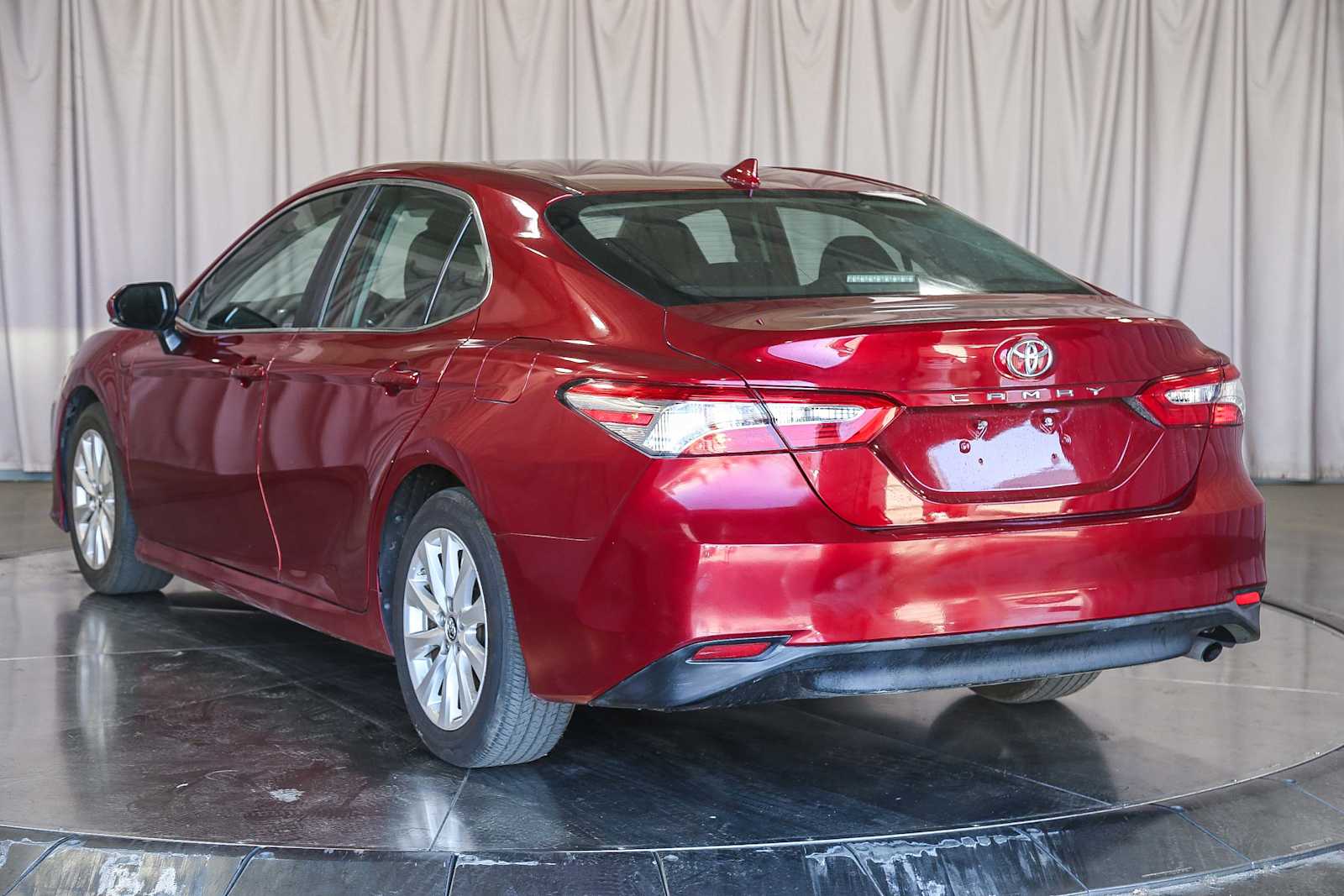 2019 Toyota Camry LE 2