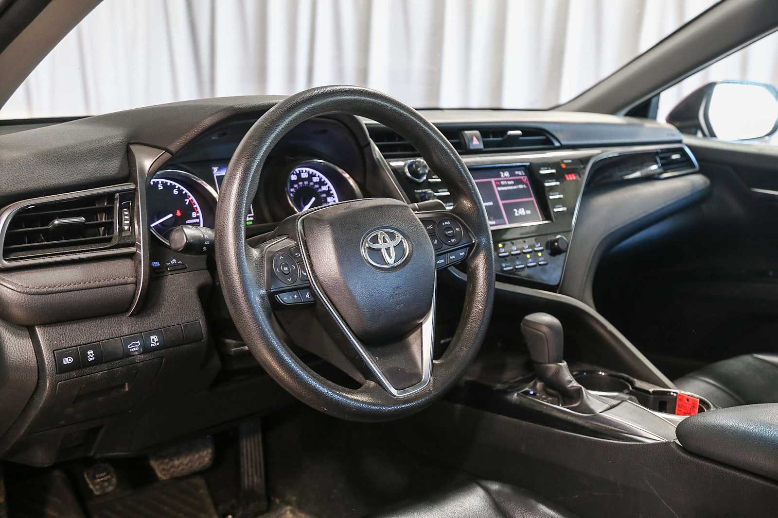 2019 Toyota Camry LE 19