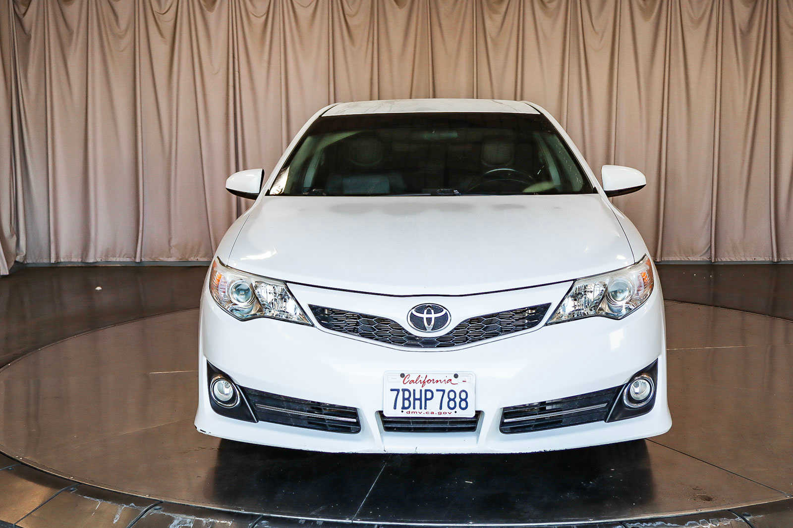 2014 Toyota Camry SE 6