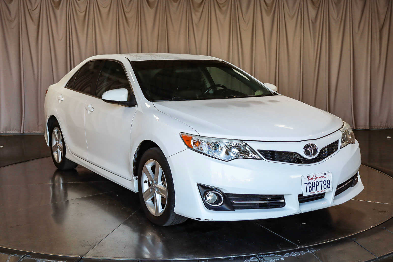 2014 Toyota Camry SE 5