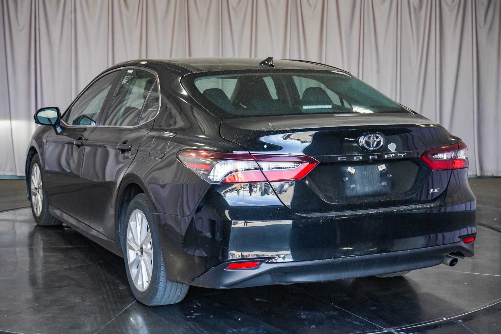 2023 Toyota Camry LE 2