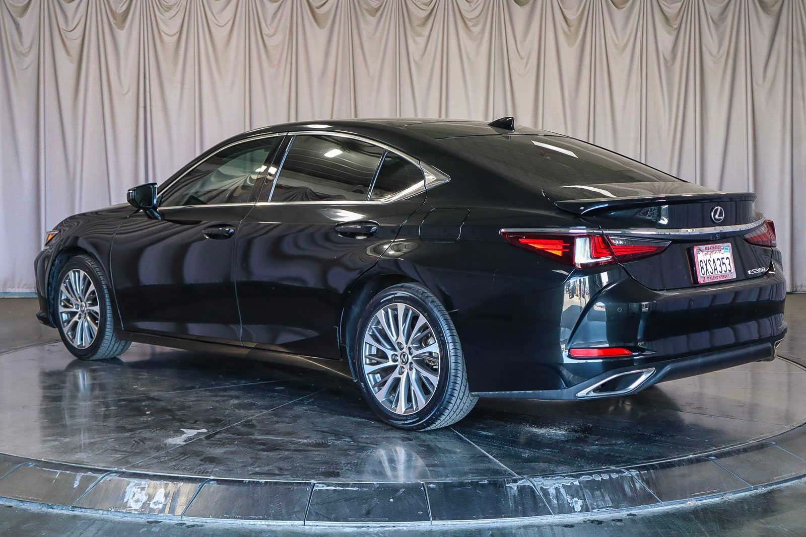 2021 Lexus ES  2