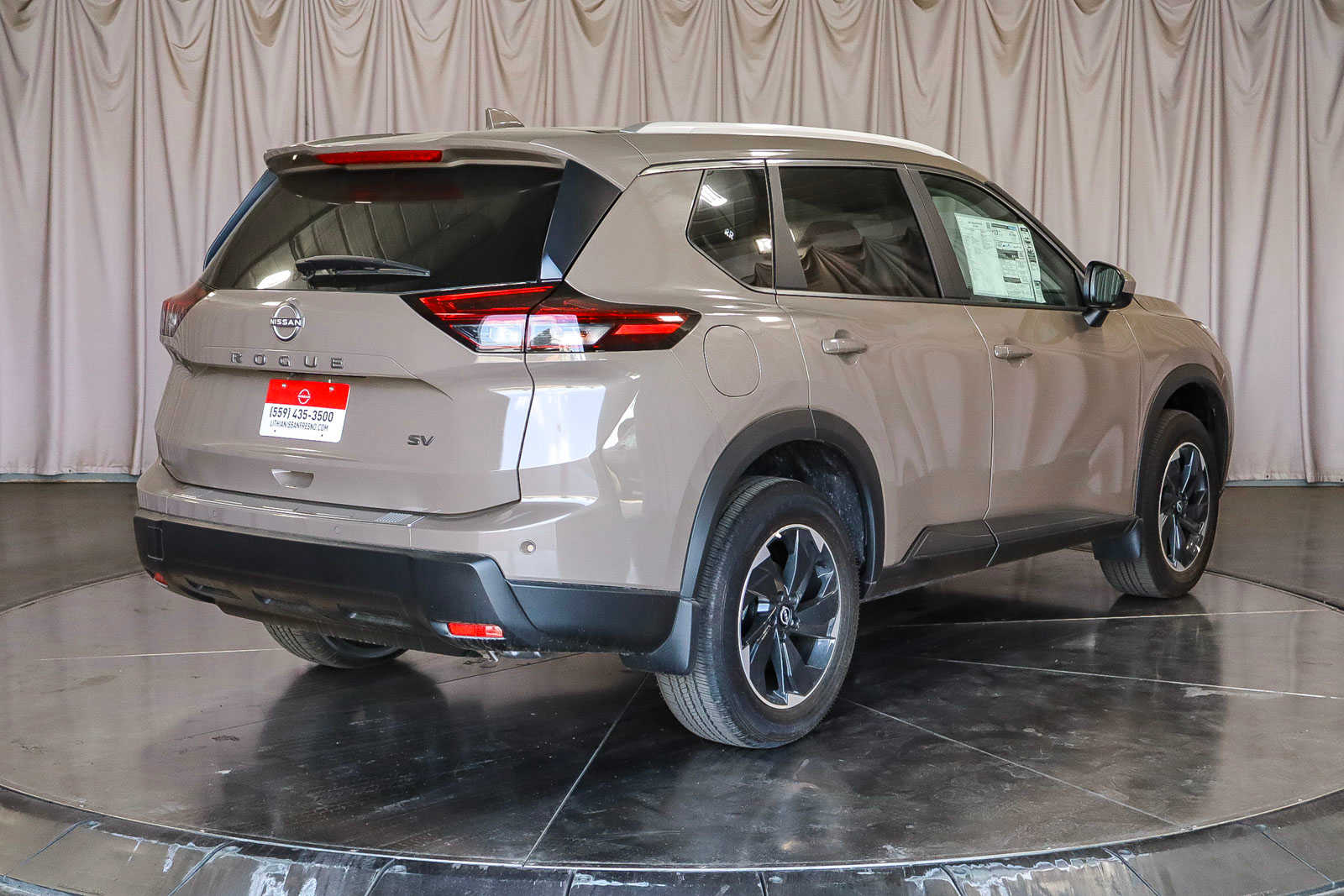 2024 Nissan Rogue SV 4