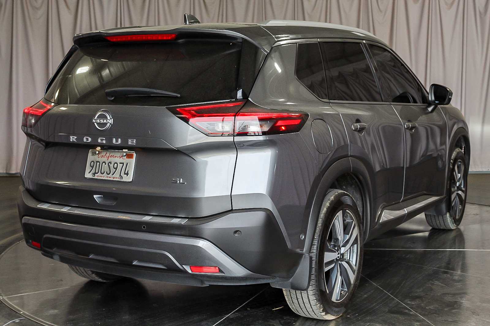 2022 Nissan Rogue SL 4