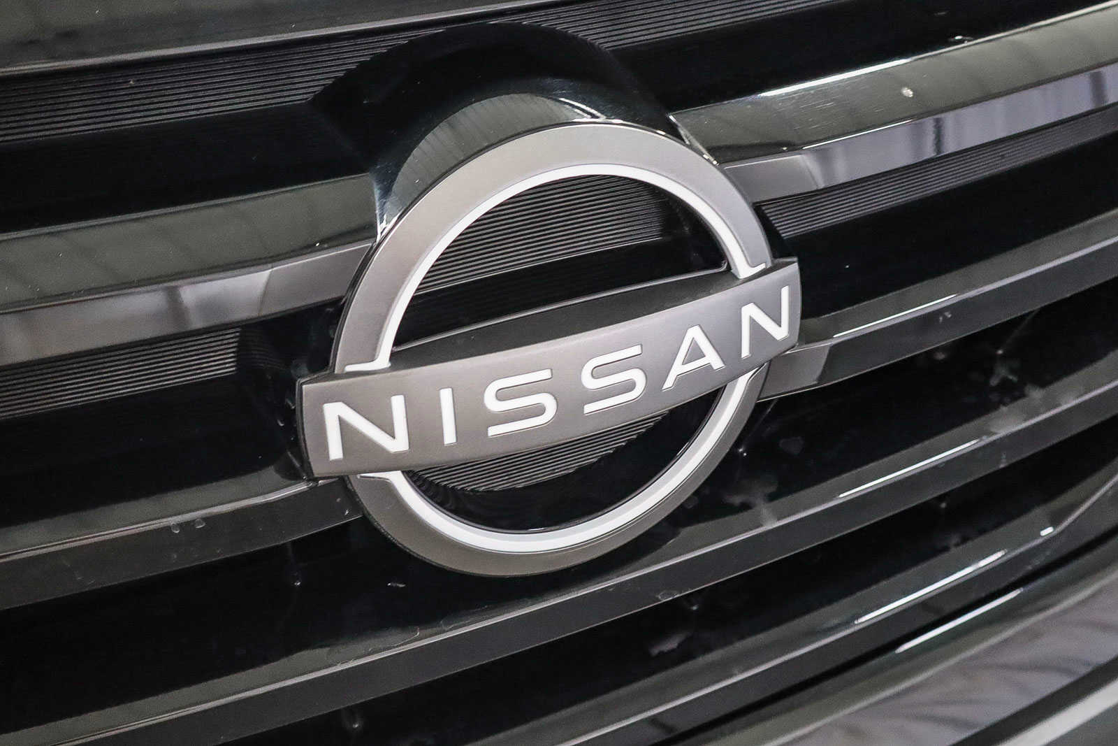 2024 Nissan Pathfinder SV 8