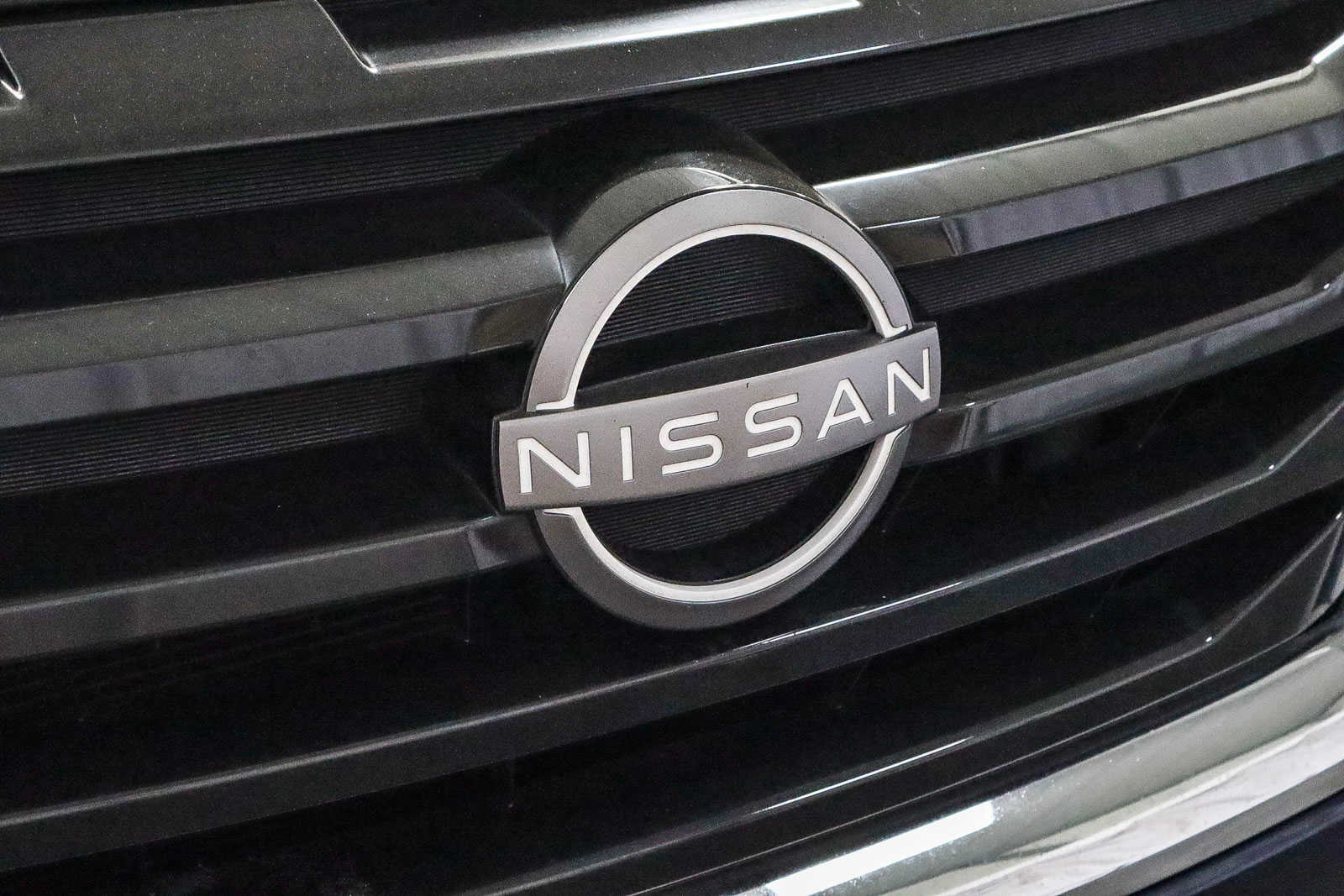 2022 Nissan Pathfinder SV 8