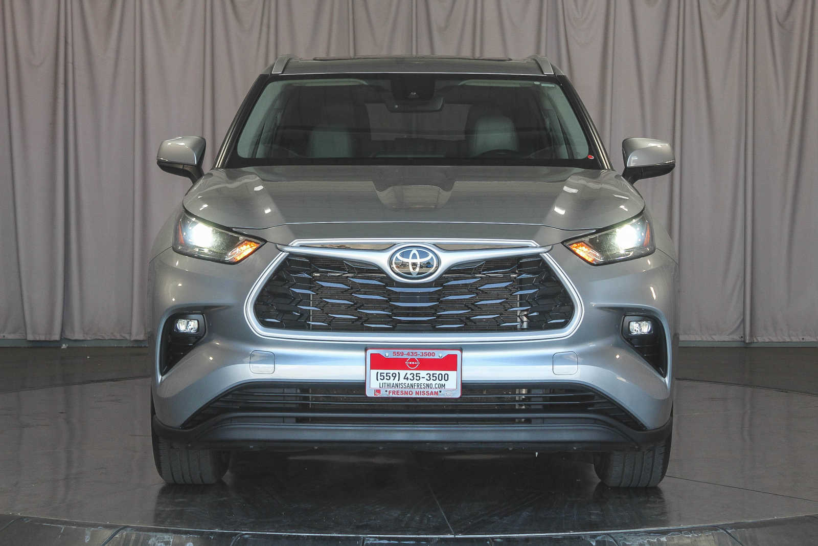 2022 Toyota Highlander XLE 2