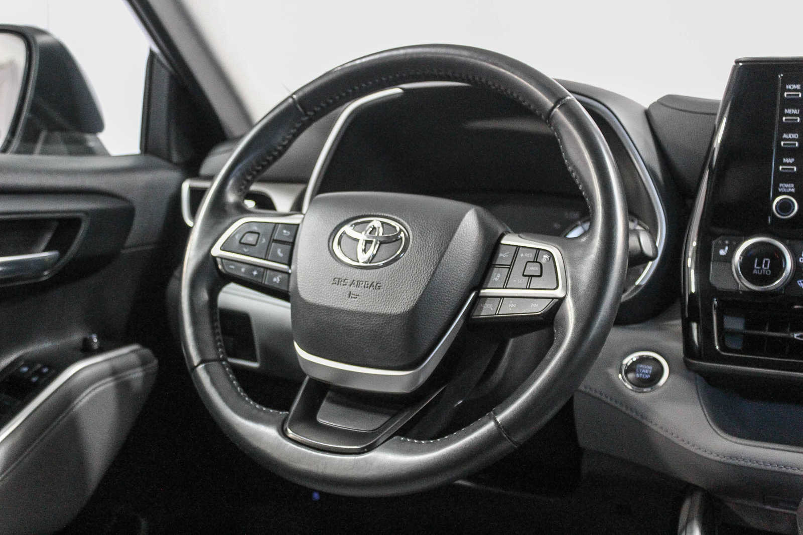 2022 Toyota Highlander XLE 14