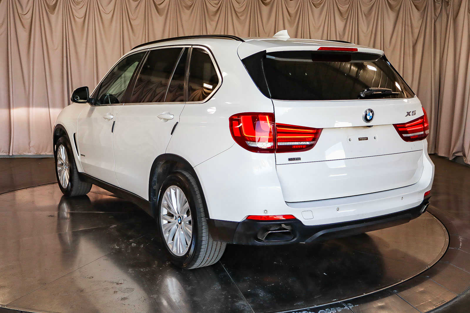 Used 2015 BMW X5 xDrive50i with VIN 5UXKR6C57F0J76284 for sale in Fresno, CA