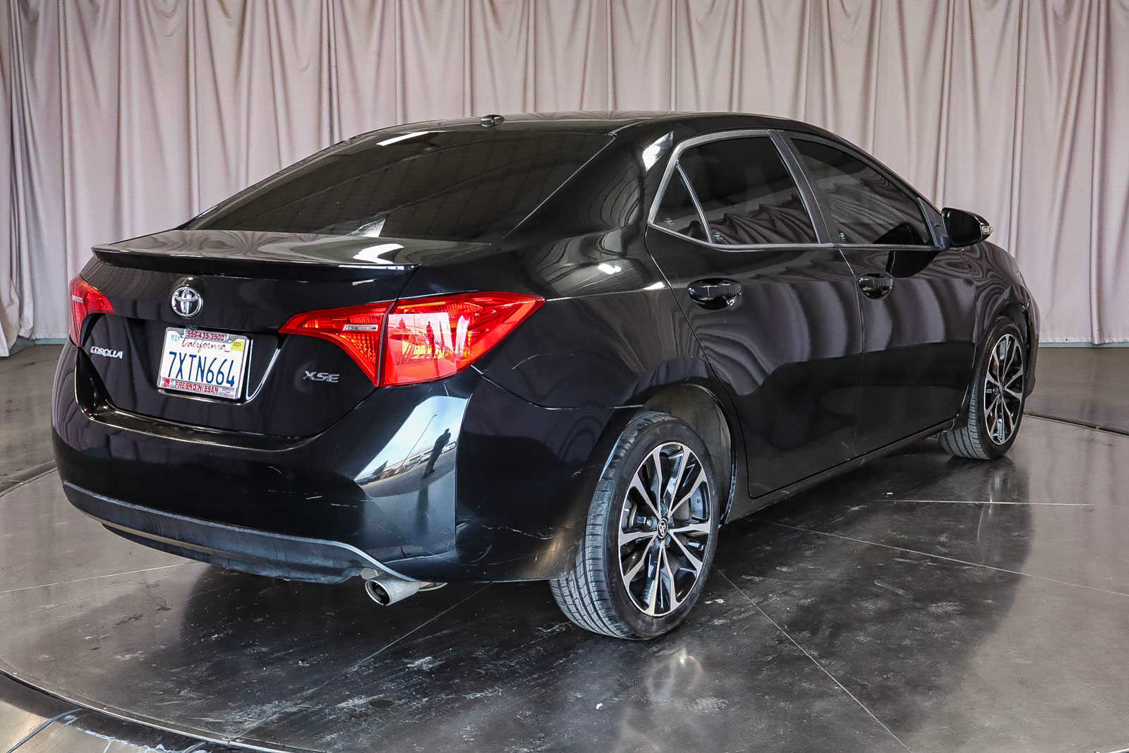 2017 Toyota Corolla XSE 4