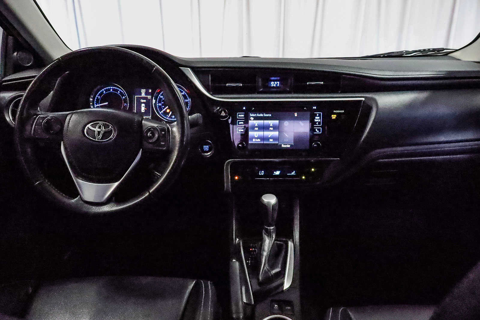 2017 Toyota Corolla XSE 12