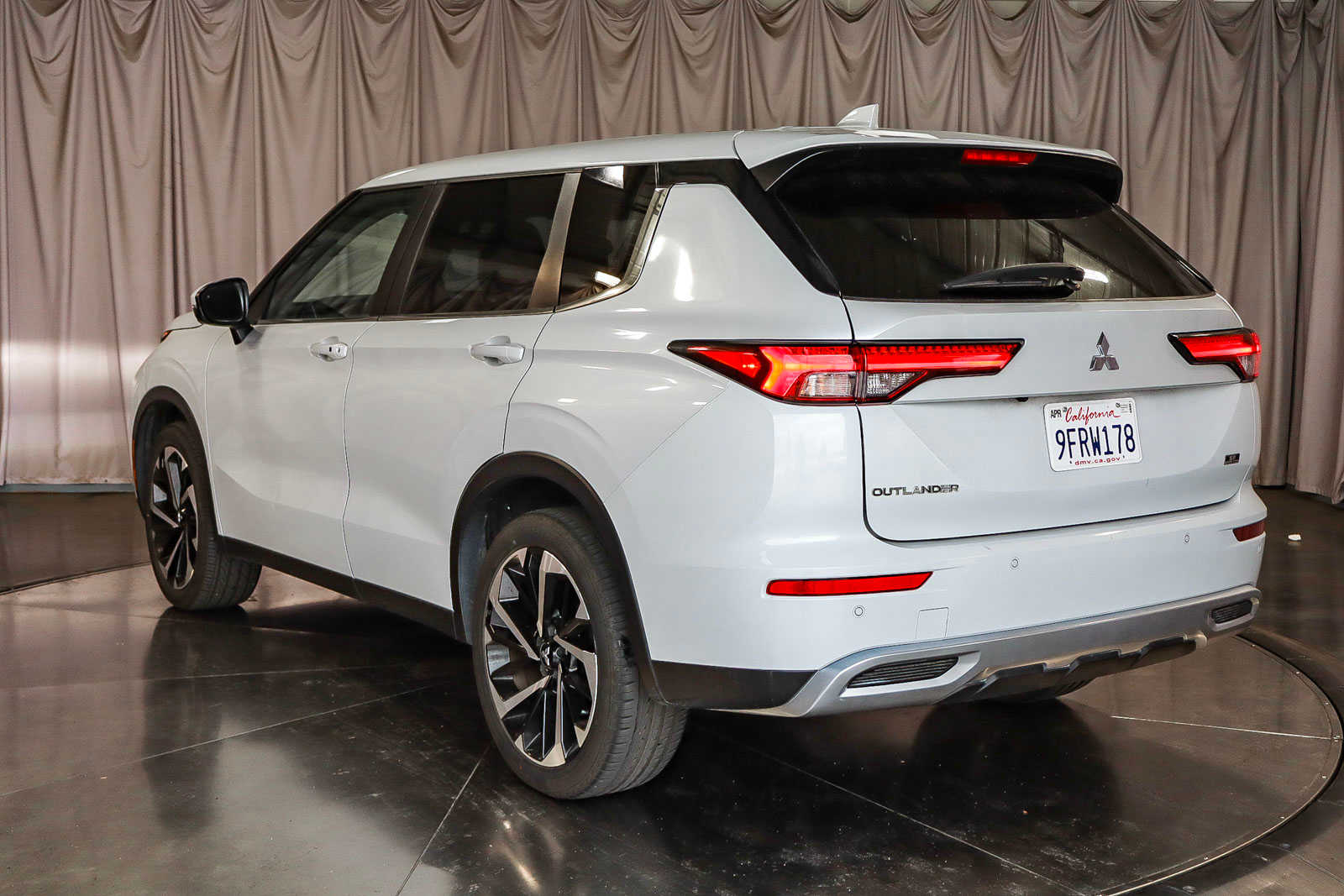 Used 2023 Mitsubishi Outlander SE with VIN JA4J3UA84PZ031954 for sale in Fresno, CA