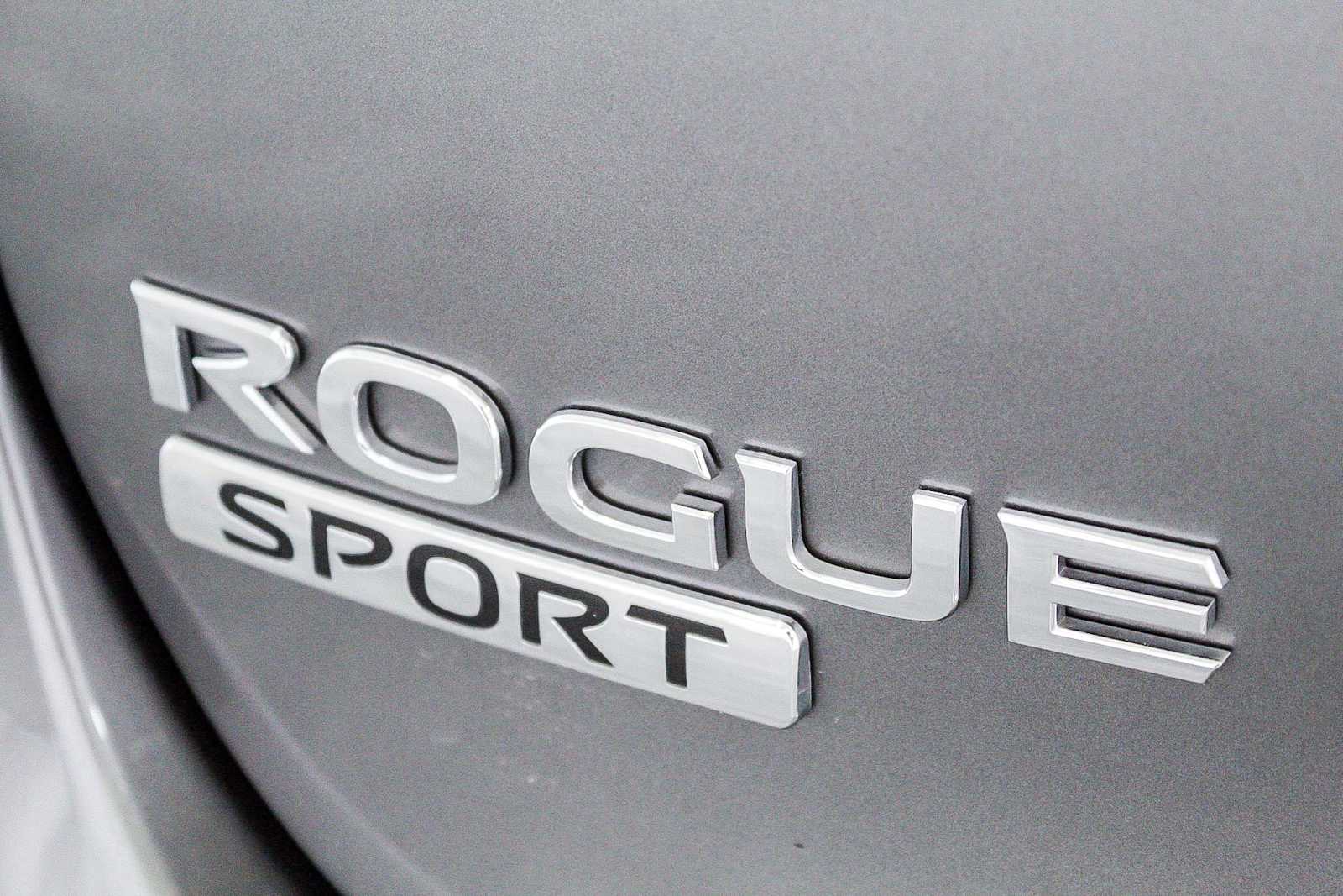 2020 Nissan Rogue Sport S 13