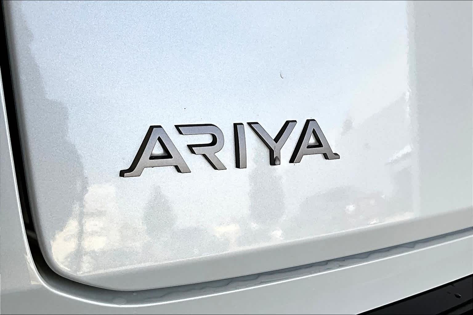 2024 Nissan Ariya PLATINUM+ 7