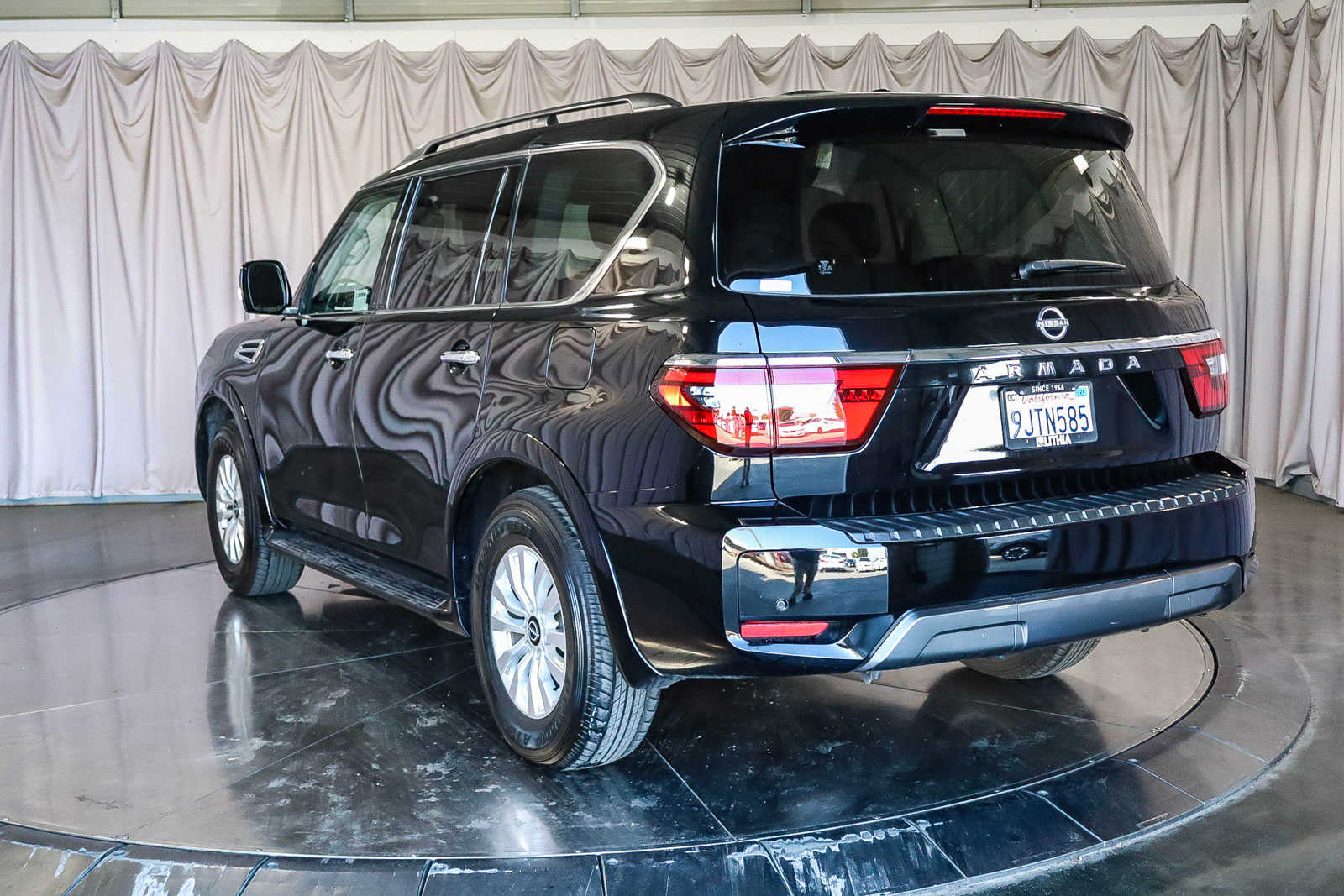 2023 Nissan Armada SV 2