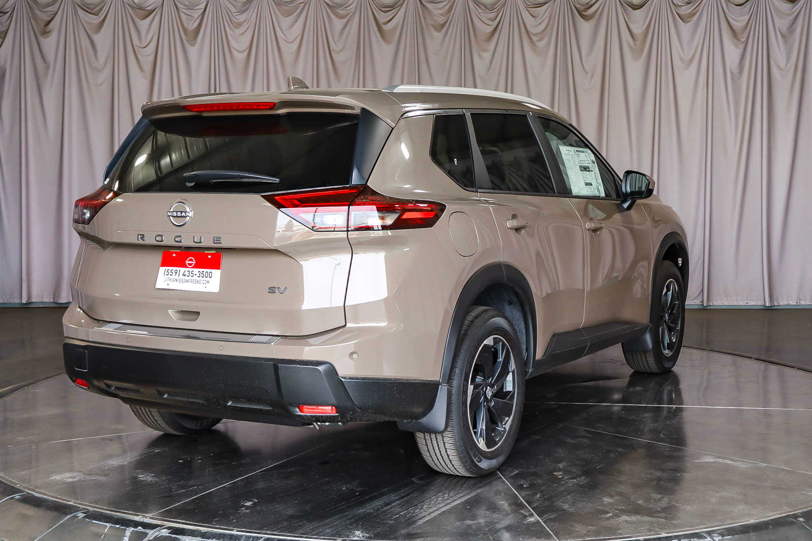 2024 Nissan Rogue SV 4