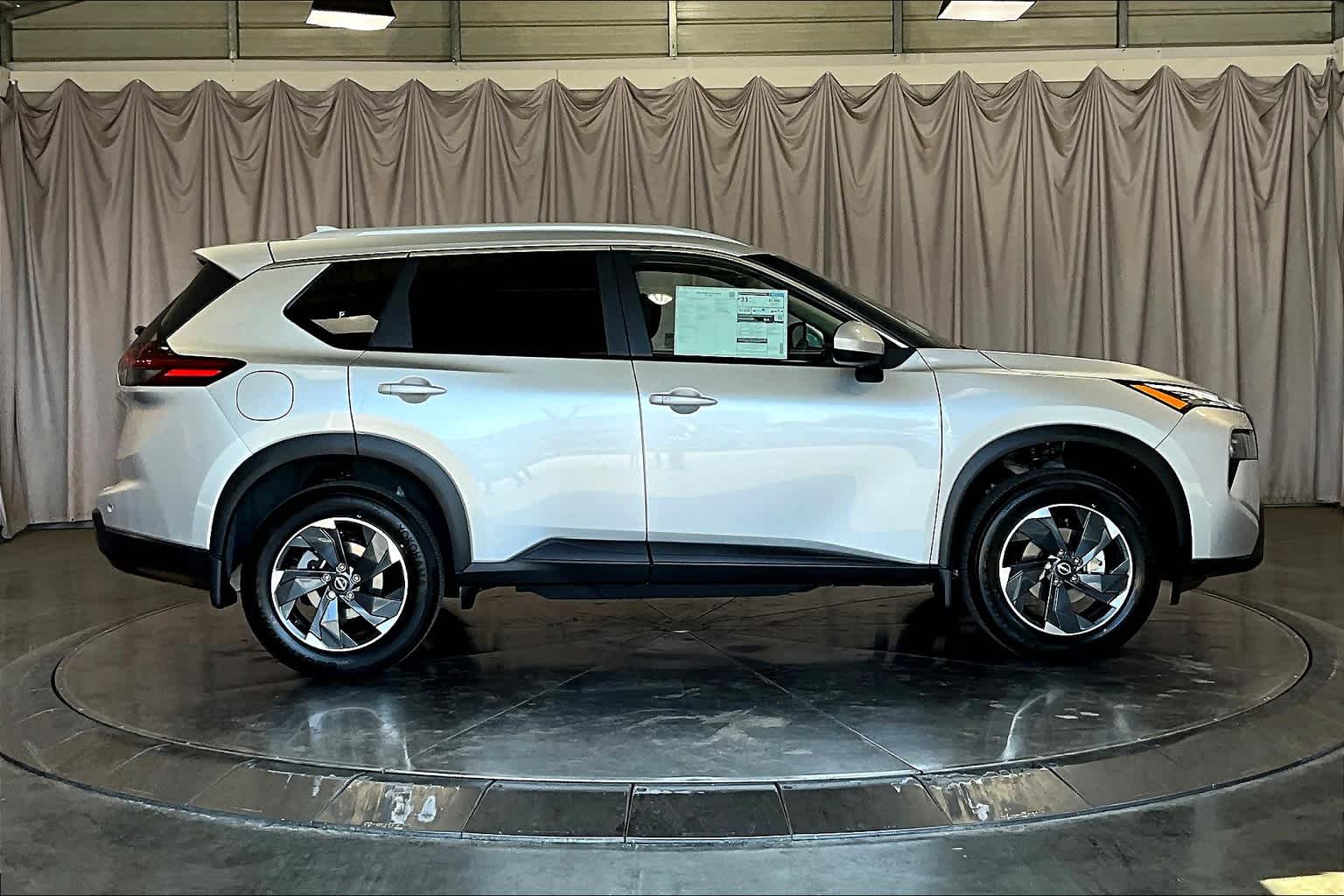 2024 Nissan Rogue SV 22