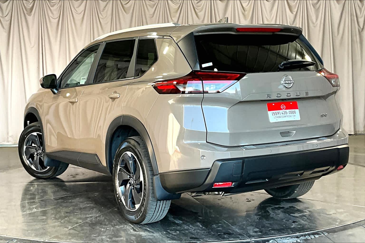 2024 Nissan Rogue SV 4