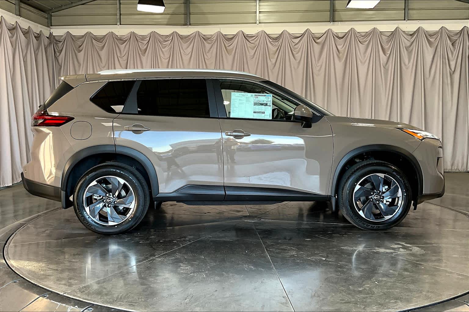 2024 Nissan Rogue SV 22