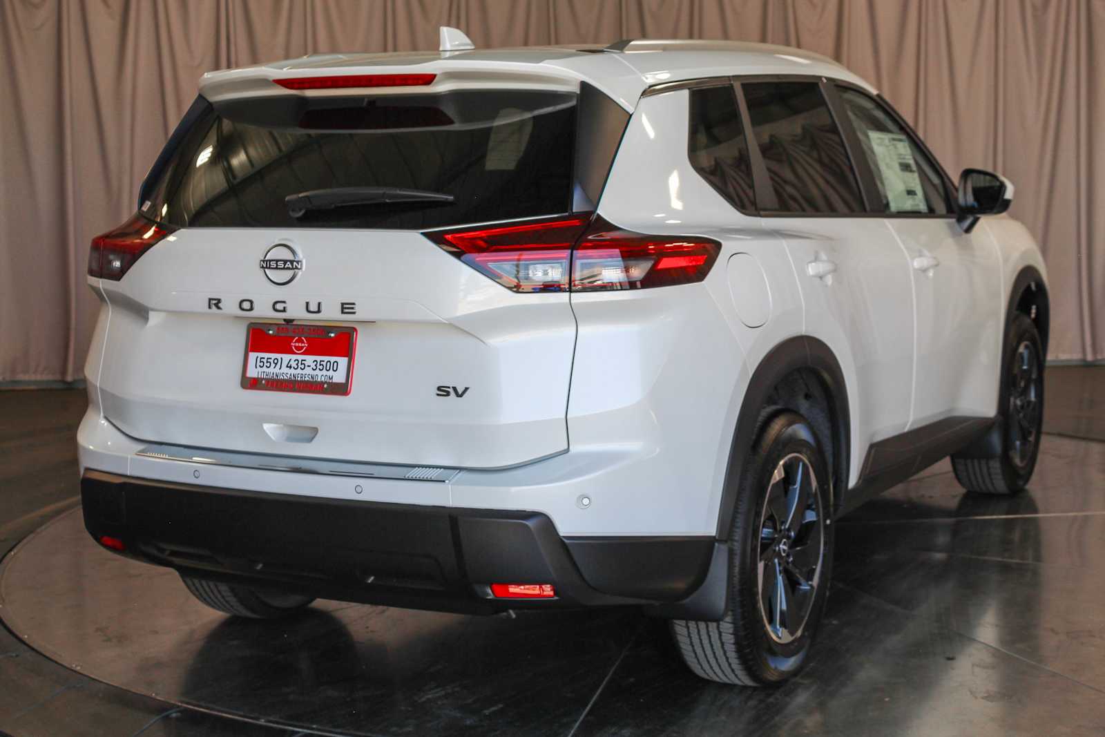 2024 Nissan Rogue SV 4