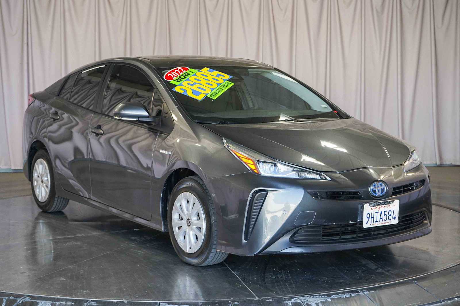 2022 Toyota Prius LE 5