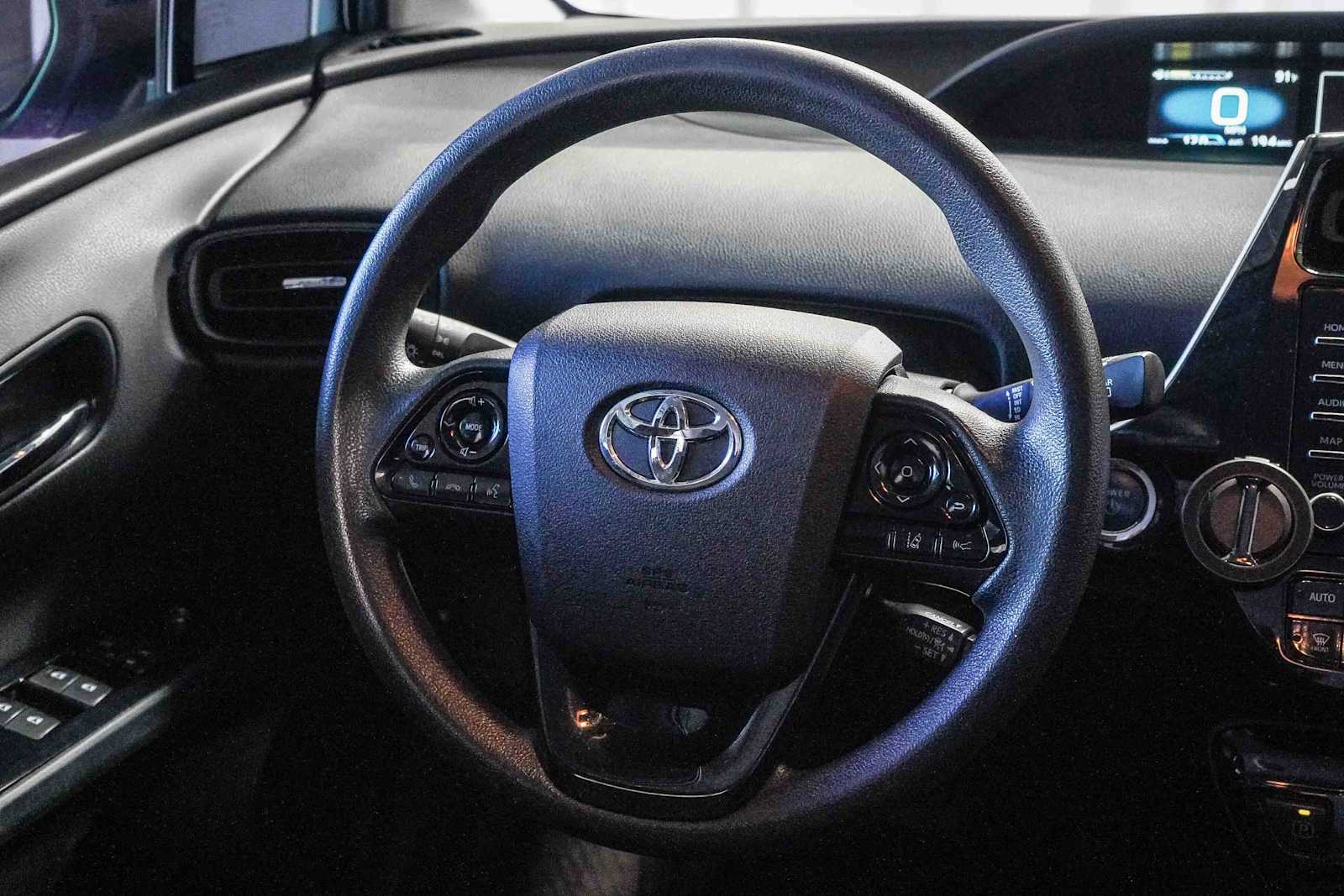 2022 Toyota Prius LE 15