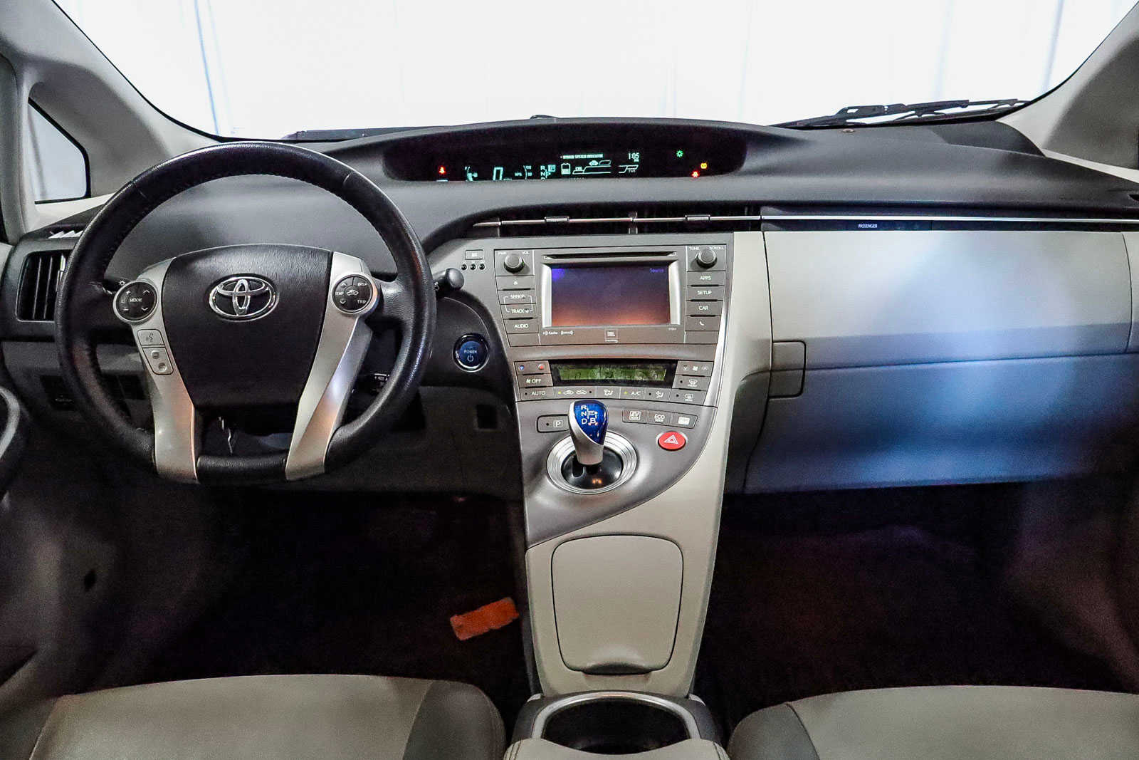 2015 Toyota Prius Five 12