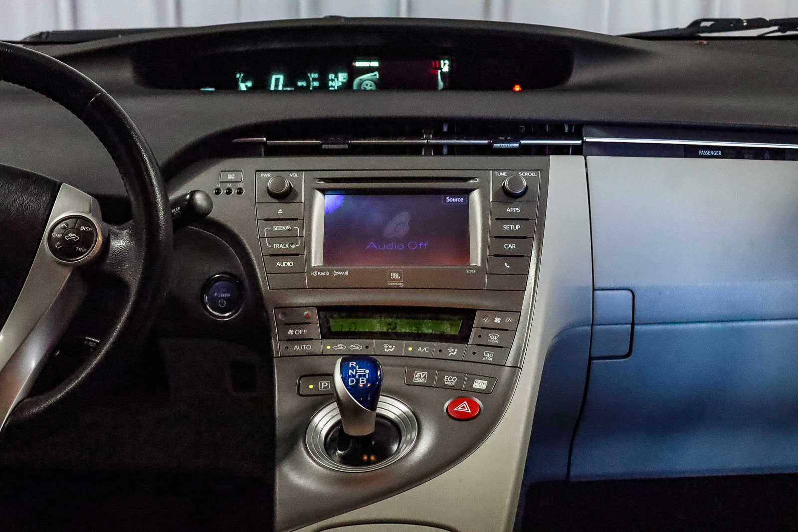 2015 Toyota Prius Five 13