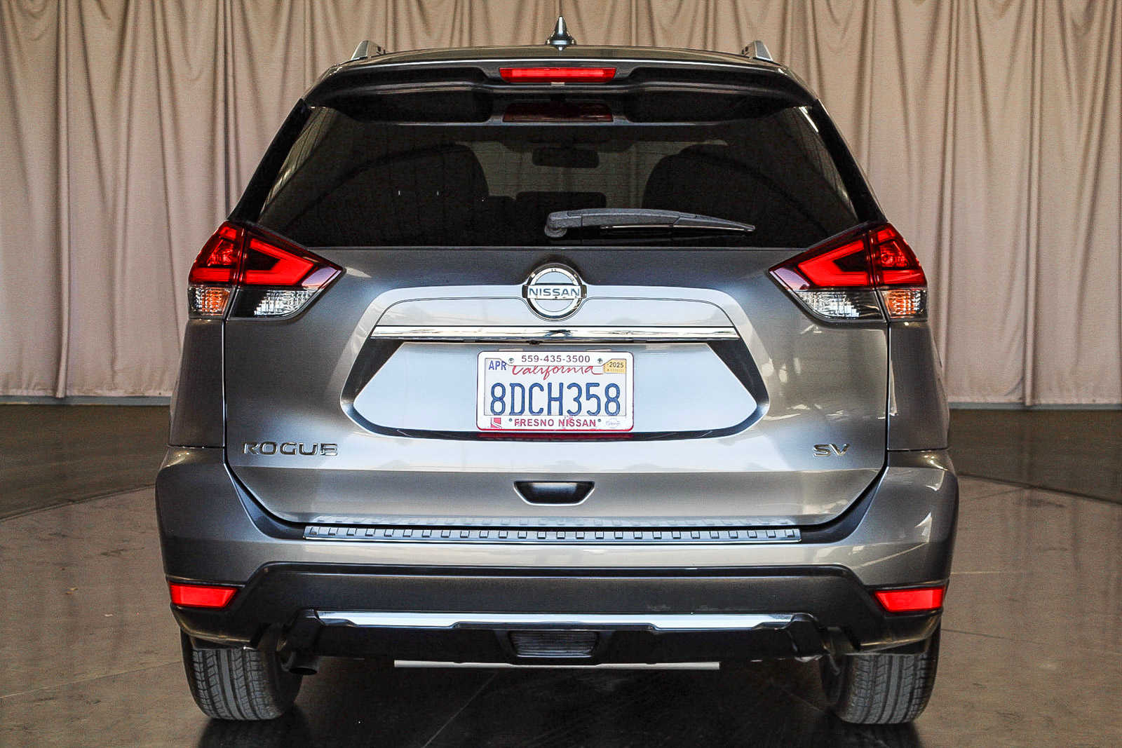 2018 Nissan Rogue SV 3