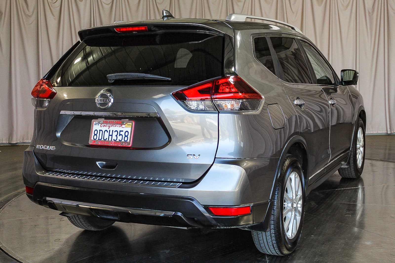 2018 Nissan Rogue SV 4